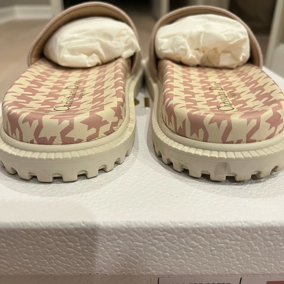 Authentic Christian Dior Dway Slide- size 39.5 Rose DeVen - Picture 4 of 7